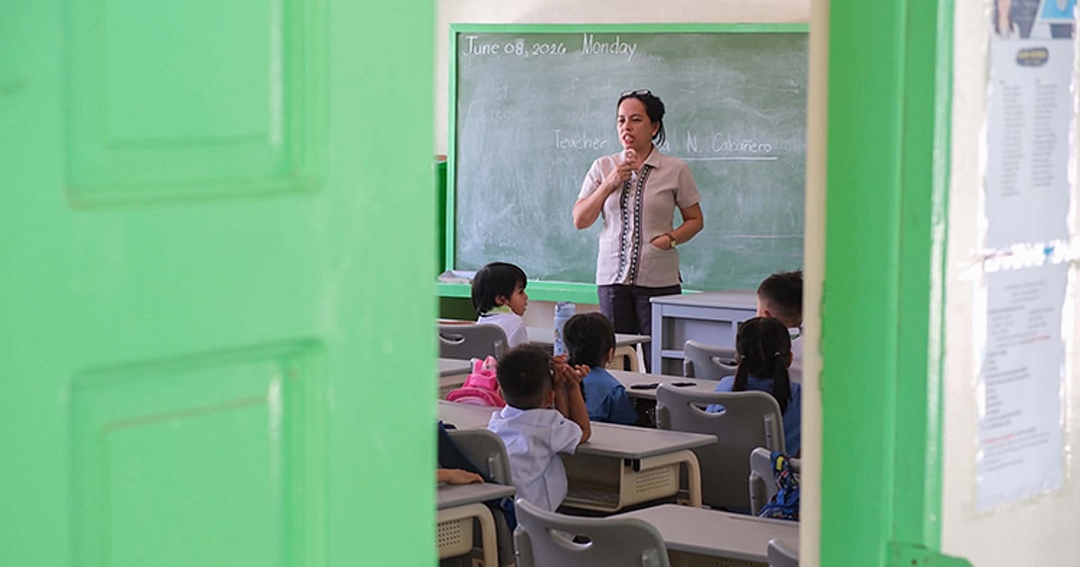 Central Visayas Public Schools Grapple with 10,000 Classroom Shortfall, Forcing Double Shifts for New Academic Year