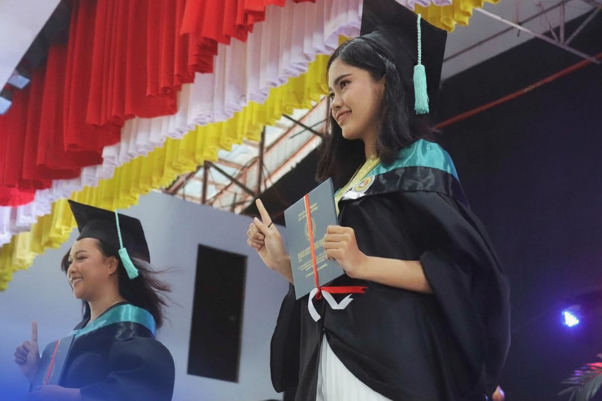 Siaton-Born Pharmacy Grad Aces NMAT With Perfect 800 Score