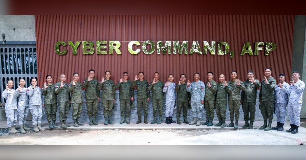 AFP Chief Visits Cyber Command to Gauge Digital Defense Readiness